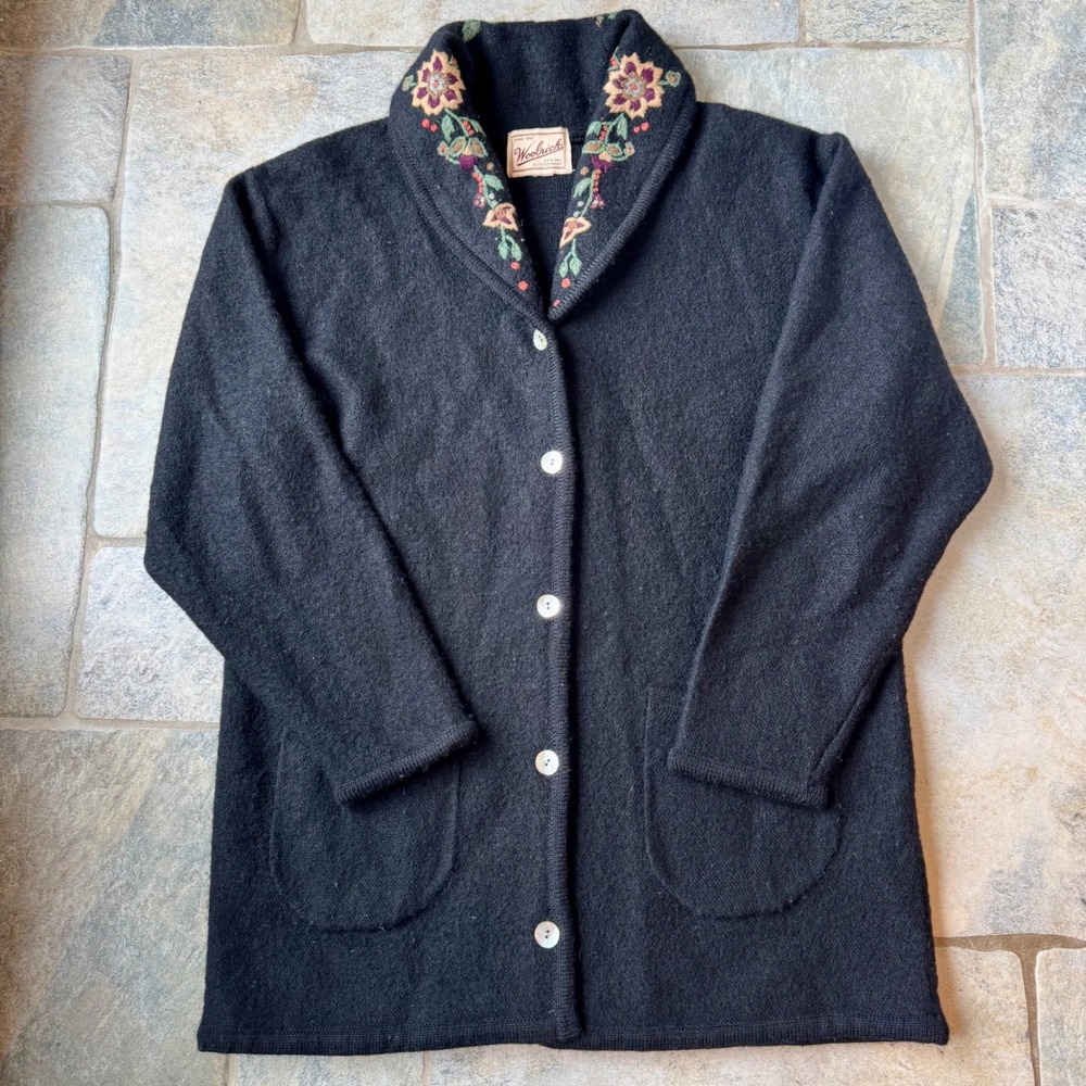 Woolrich 100% Wool Cardigan Sweater Sz M Floral Collar Pearl Buttons‎ Vintage